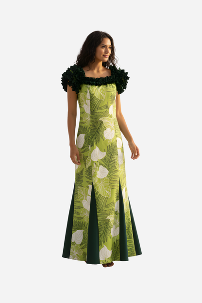 Reina Long Muʻumuʻu